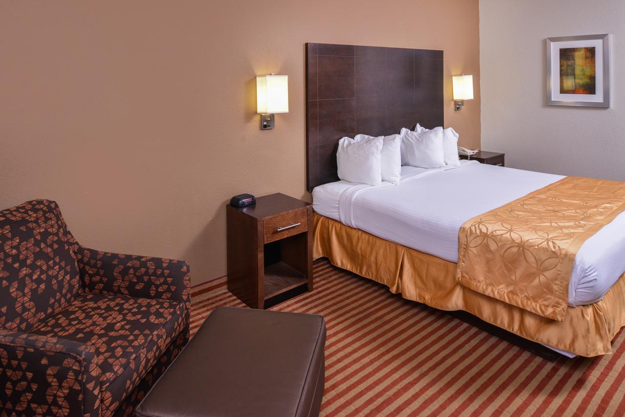 Americas Best Value Inn & Suites Bastrop Екстер'єр фото