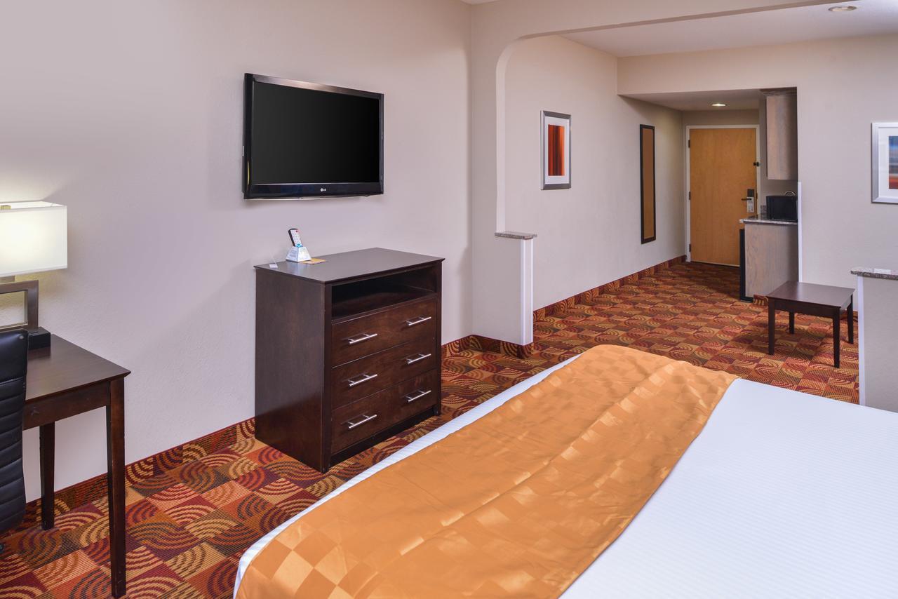 Americas Best Value Inn & Suites Bastrop Екстер'єр фото